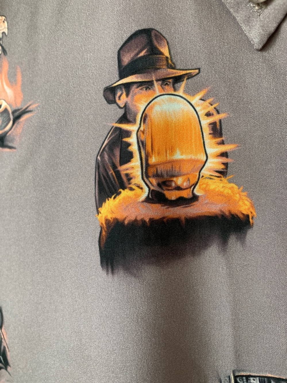 RSVLTS Indiana Jones Boulders, Snakes, and Idols Kunuflex Button Up Shirt sz L - Picture 6 of 10